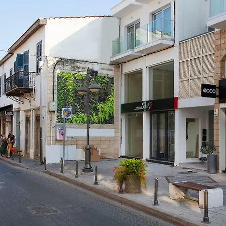 Διαμέρισμα Brand New Town Superhost Services *